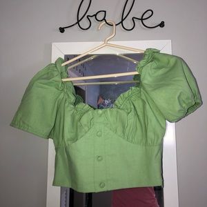 Puffer sleeve crop top